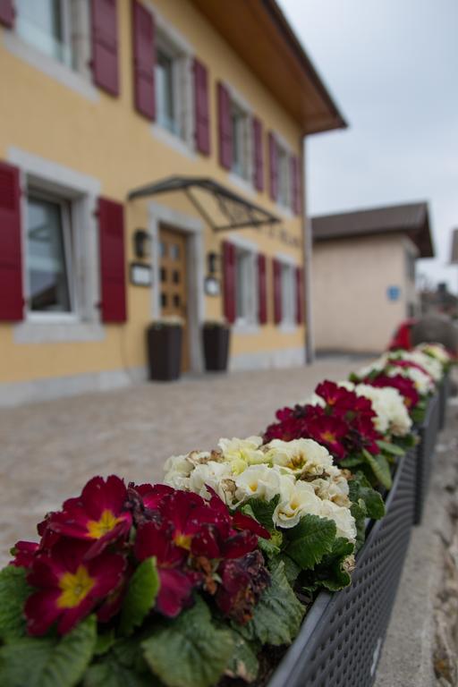 Auberge Le Relais Chavannes De Bogis Exterior photo